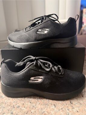 Skechers Black Slip-Resistant Knit Lace-Up Sneakers